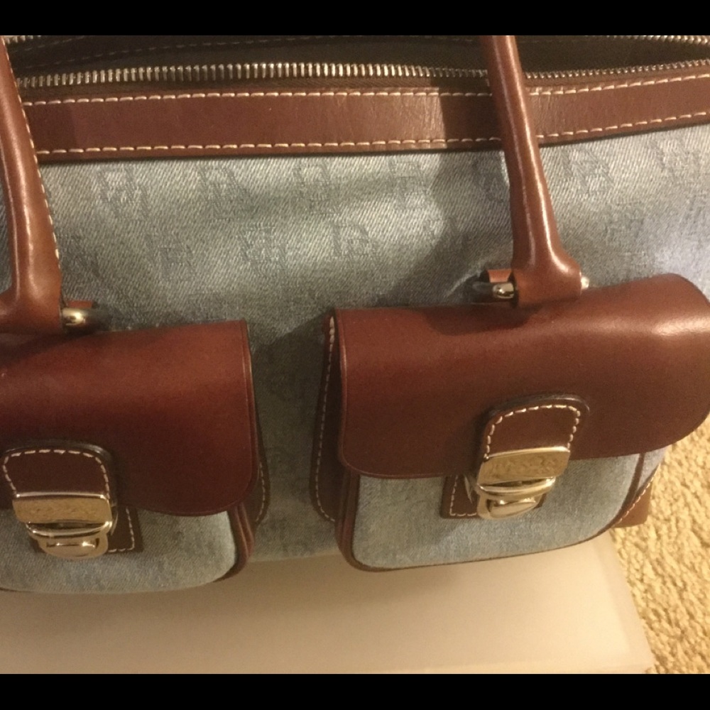 Dooney&Bourke purse and accessories - Picture 4 of 7